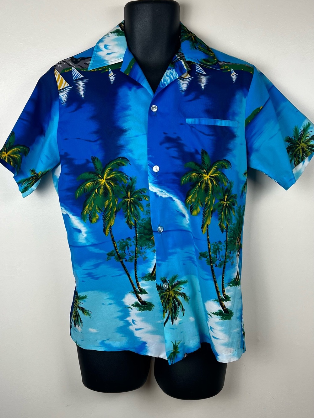 VTG Kolekole Aloha Shirt Made in Hawaii Size Small